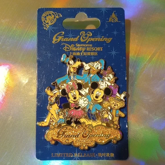 Disney Shanghai Resort Grand Opening trading pin - Picture 1 of 4